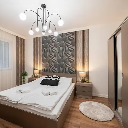 бизнес & арт - до панаира и капана Apartament